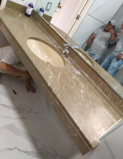 Pulido Baño   San Isidro
