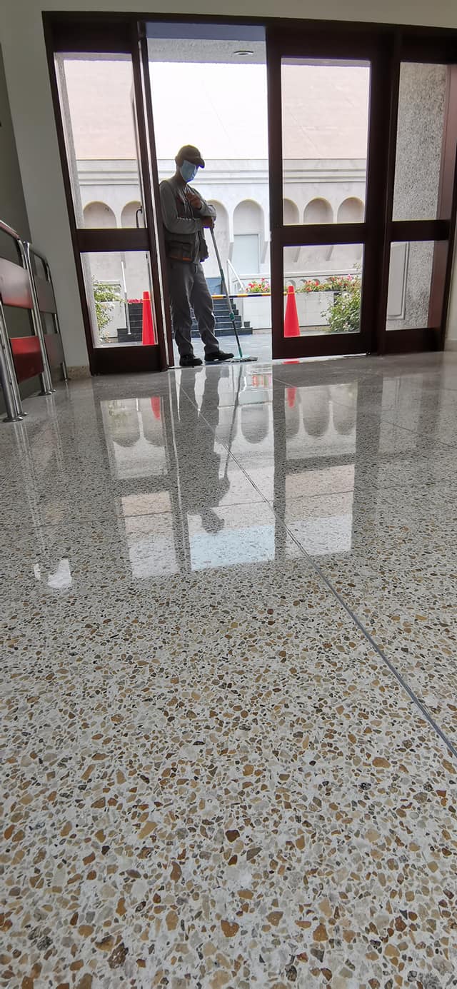 Pulido y Abrillantado de Piso Terrazo   La Molina