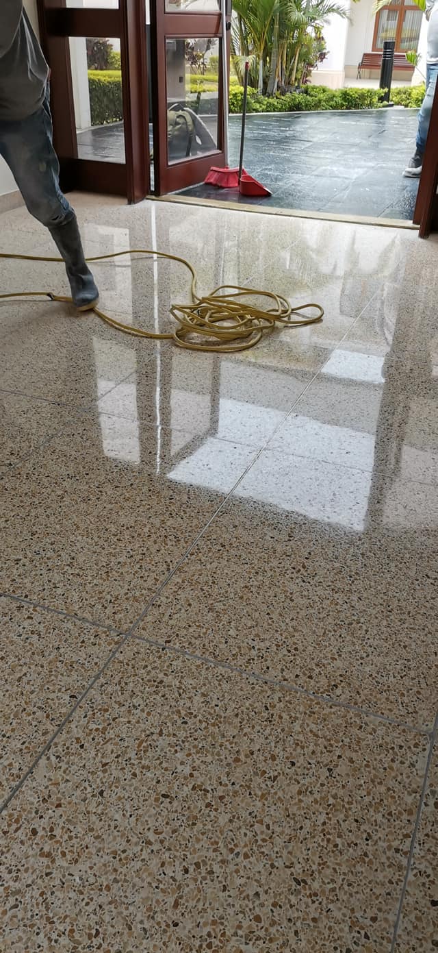 Pulido y Abrillantado de Piso Terrazo   La Molina