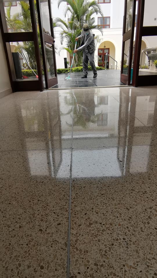 Pulido y Abrillantado de Piso Terrazo   La Molina