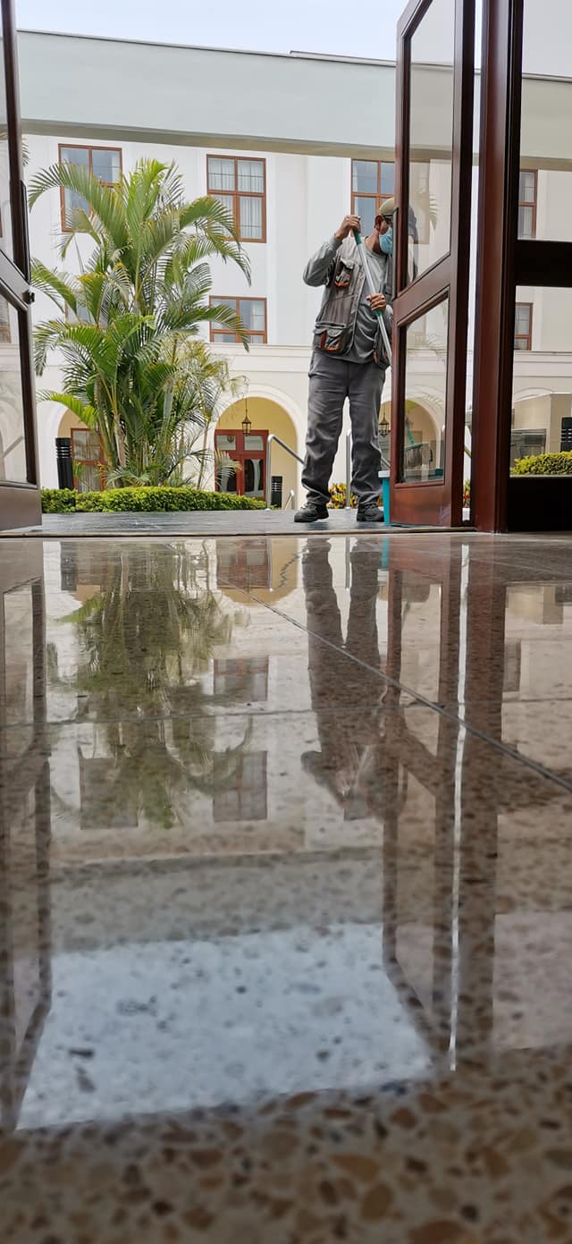 Pulido y Abrillantado de Piso Terrazo   La Molina