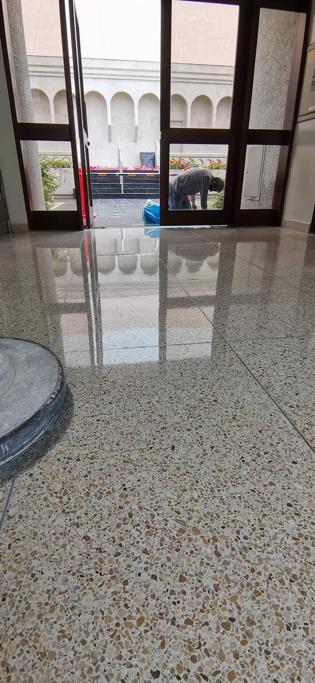 Pulido y Abrillantado de Piso Terrazo   La Molina